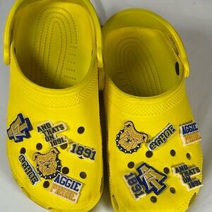CROCS North Carolina A&T AGGIES Jibbits Classic Clogs Yellow Blue Sz 8